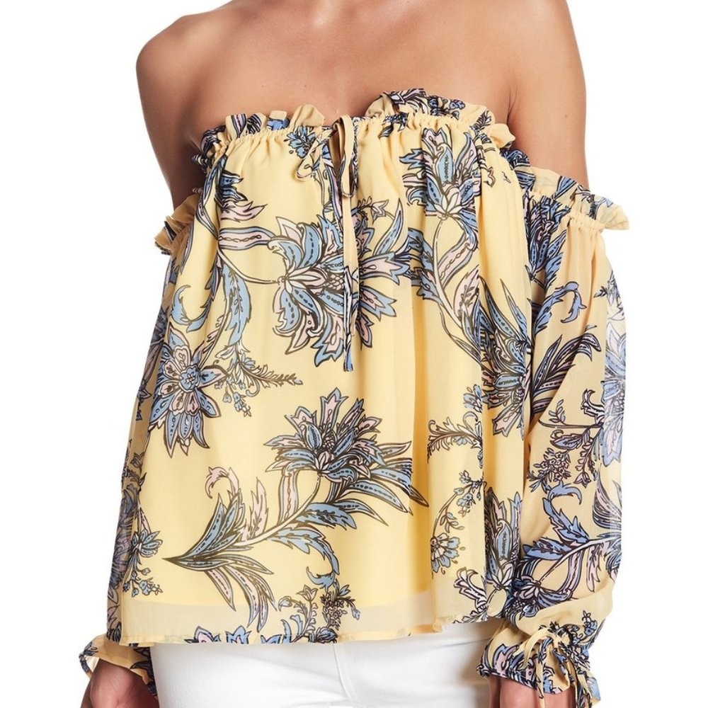 Yumi Kim Off Shoulder Top New Size Small